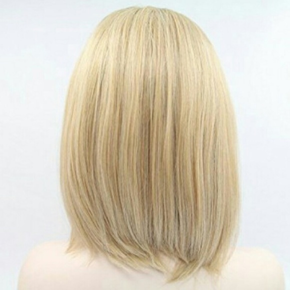 ✨Blonde OMBRÉ BOB Wig  LACE-FRONT ✨WIG *NWT*